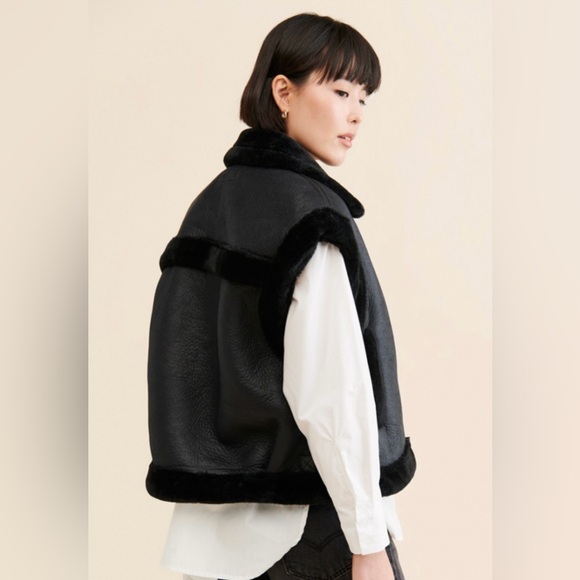 Blanknyc Faux Leather & Sherpa Trimmed Vest - Night Watch XL - Picture 6 of 7